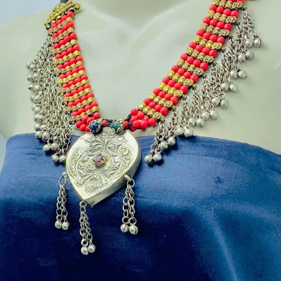 Beaded Chain Necklace With Silver Kuchi Pendant, Handmade Beaded Necklace - Picture 3 of 9